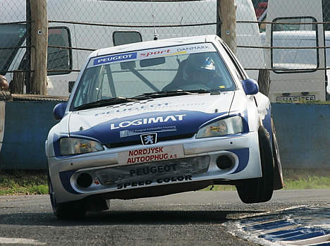 Morten Jespersen har fightet lige til de fysiske ydergrænser for at score det flotte slutresultat i EM med sin Peugeot 106 MAXI.